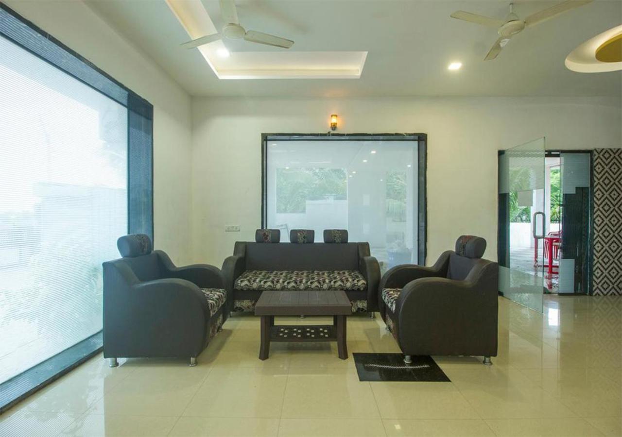 Hotel Wayfare Shirdi Exterior photo