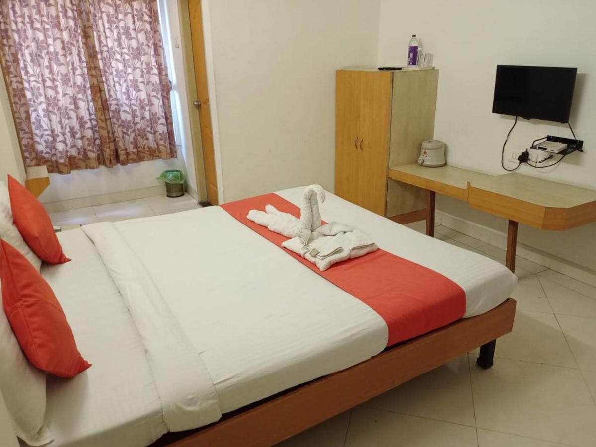 Hotel Wayfare Shirdi Exterior photo