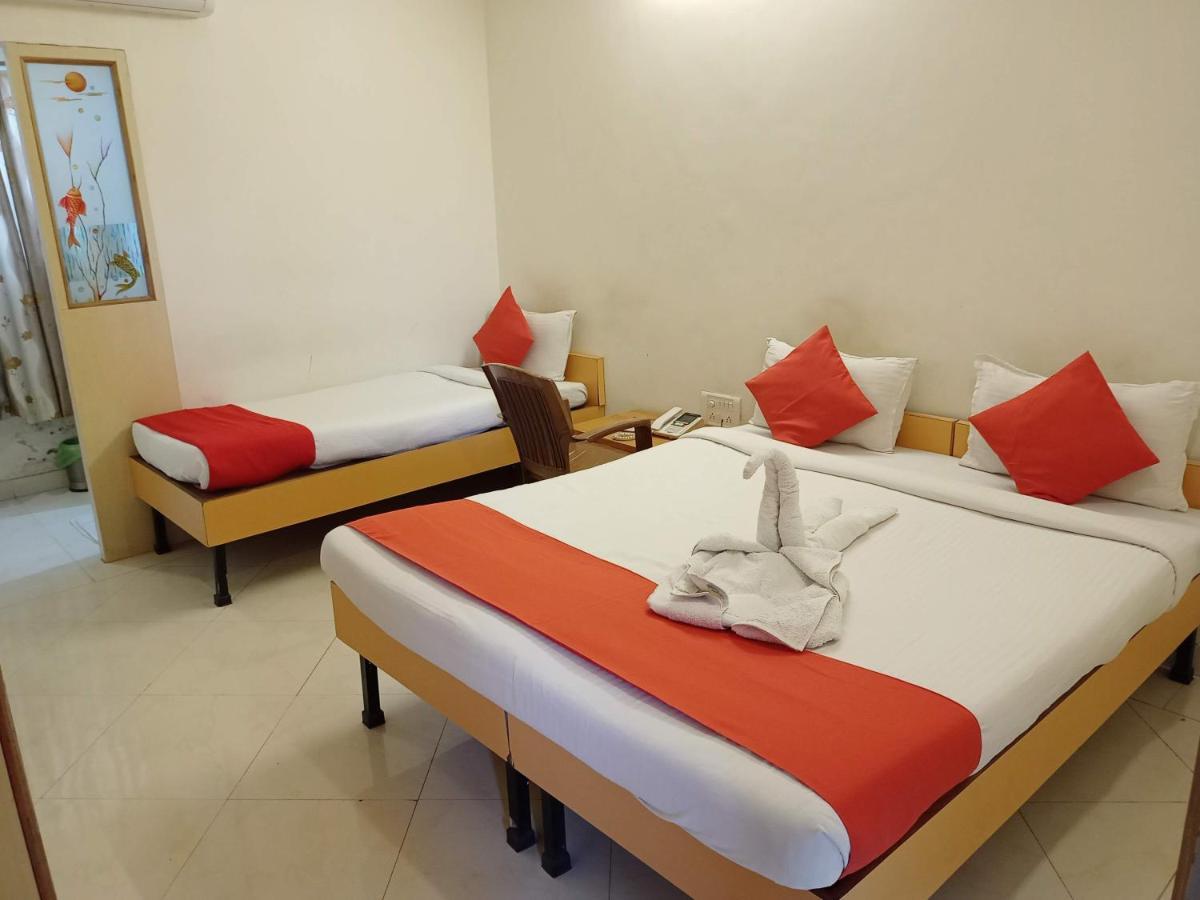 Hotel Wayfare Shirdi Exterior photo