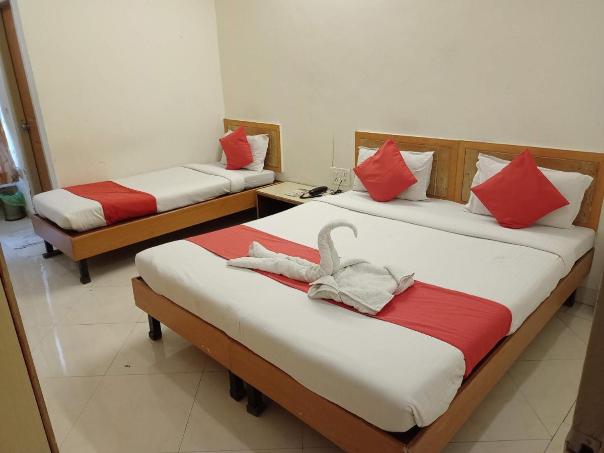 Hotel Wayfare Shirdi Exterior photo