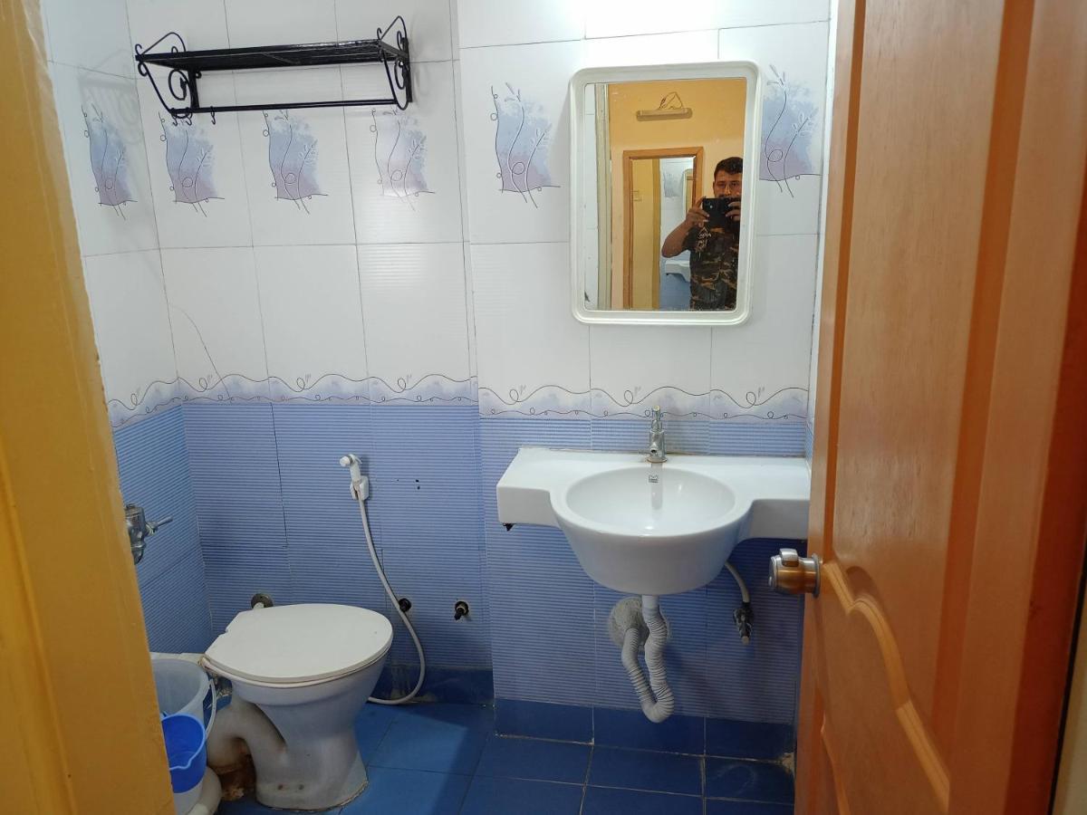 Hotel Wayfare Shirdi Exterior photo